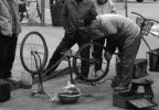 RIPARAZIONE BICI.jpg